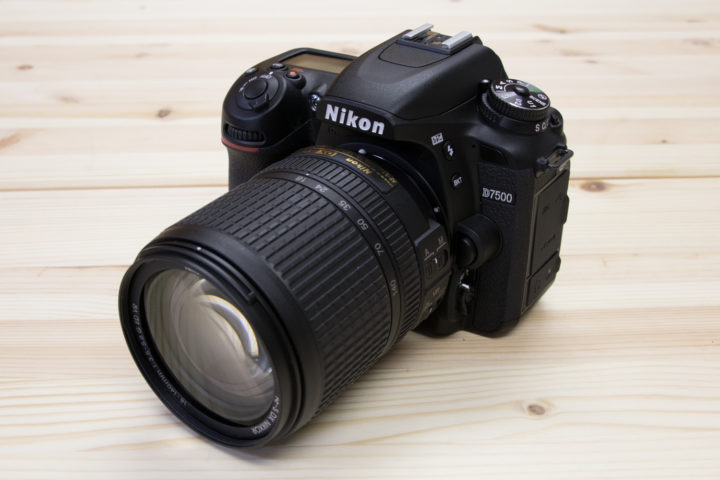 高性能の詰まった軽量ボディ。隠れた名機Nikon D7500をレビュー | Picky's