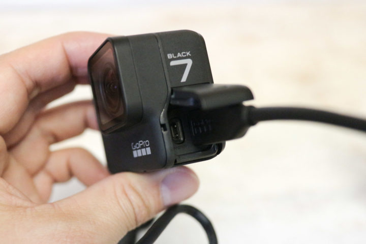 GoProの充電器はどれを選べば良い？チャージャーの使い方から注意事項 
