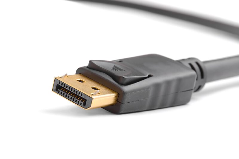 DisplayPortケーブルとHDMIの違いとは？見た目・性能の違いやDPケーブル特有の問題も
