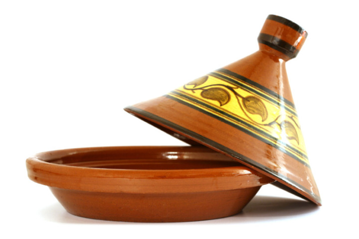 モロッコ定番の土鍋、タジン鍋とは？