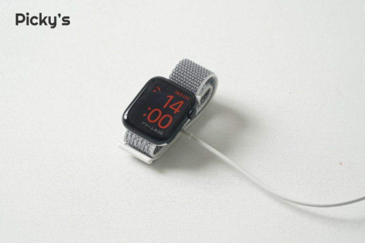 Apple Watch SE2 充電