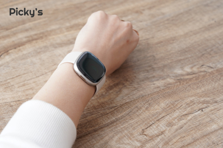 実機レビュー】Fitbit Sense 2が使いやすい！健康管理機能の検証や