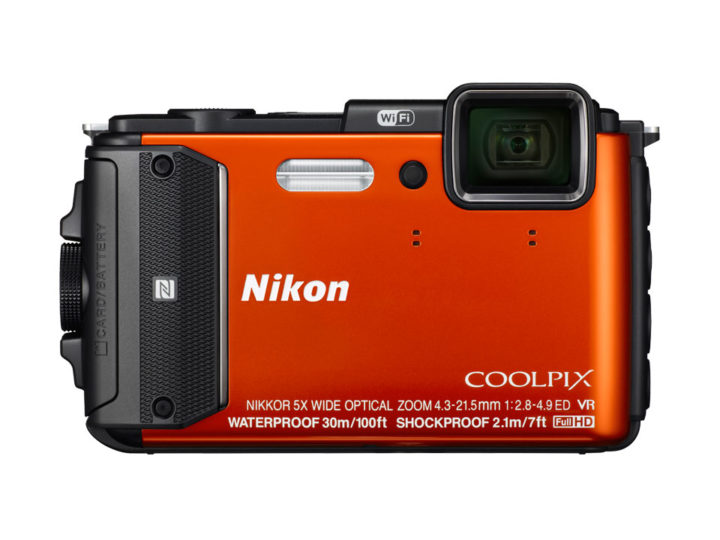 【美品】NIKON 防水デジカメ　AW130カモフラージュ柄デジタルカメラ