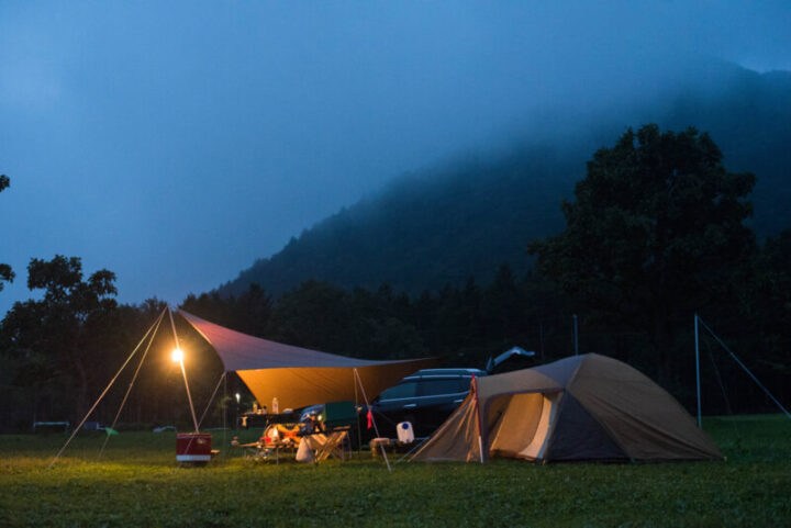 メインランタン：キャンプサイト全体を明るくする