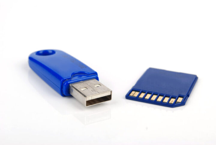 ②内蔵メモリの容量・対応外部メモリ（SDカード・USBメモリ）も要チェック
