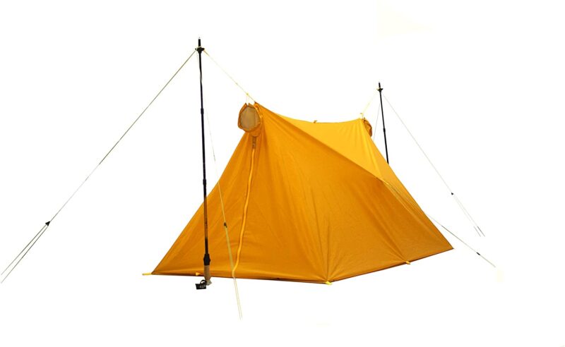 ツェルトとは、登山中の緊急時に役立つ簡易テント