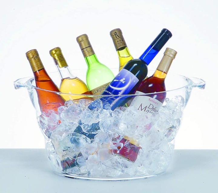 バケツタイプ：氷水を使用。常温のワインを急速に冷やせる