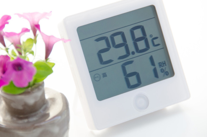 空気の状態を確認する「温度計・湿度計」