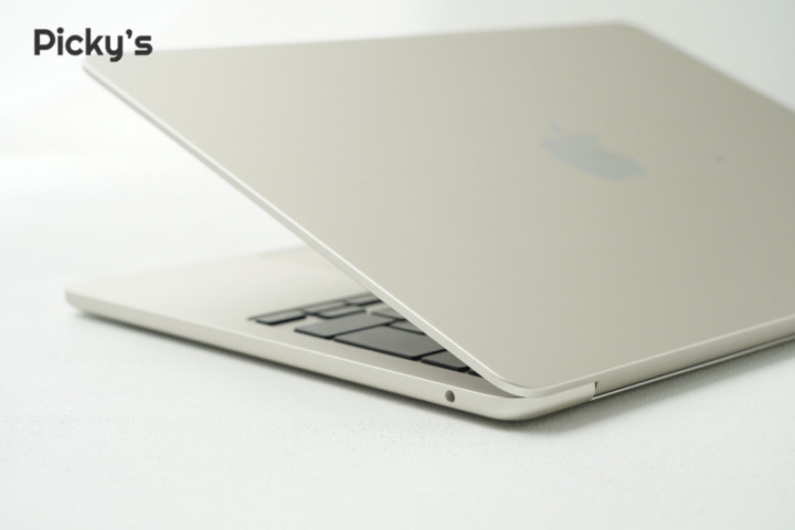 M2 MacBook Air デザイン