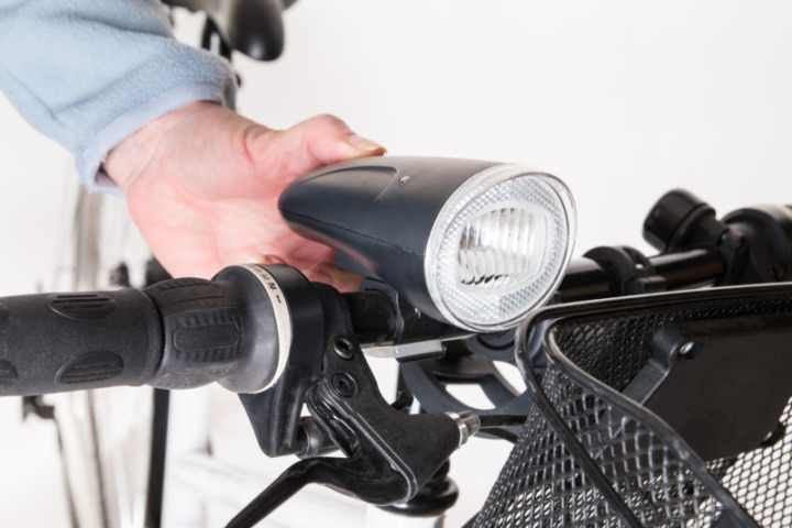 自転車用ライトの取付け方
