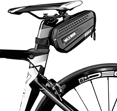 スポーティな自転車にはシンプルなサドルバッグがおすすめ