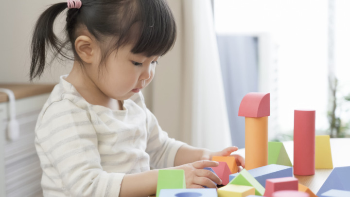 知育玩具は子どもの能力を育んでくれる